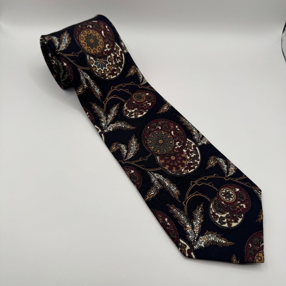 Robert Talbott Sullivan Mens Silk Tie Black Paisley Medallion Hand Sewn USA